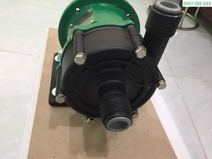 Đầu bơm từ thân nhựa dùng để hút hóa chất 0,37kw