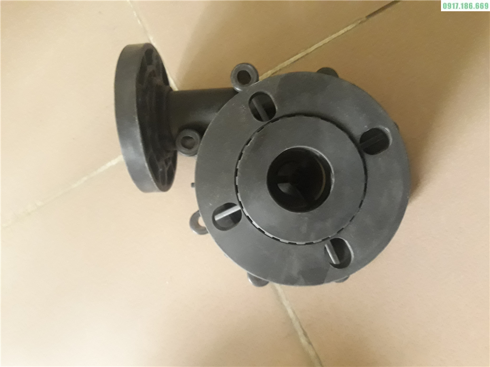 ảnh đầu bơm nhựa 2